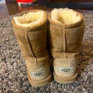 Girls UGGs!!